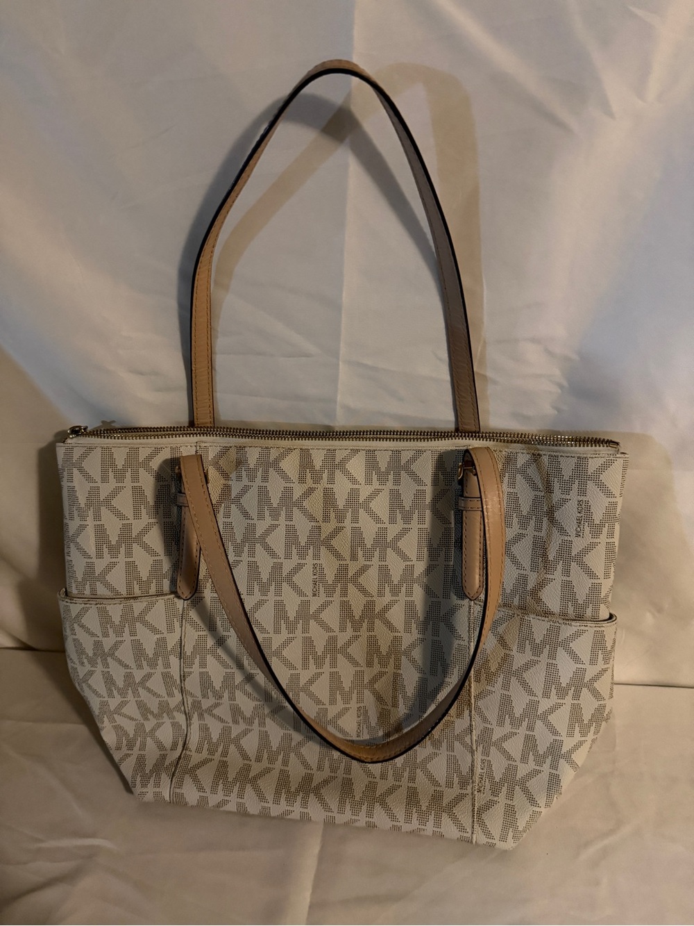 Michael Kors Tote - Picture 4 of 8